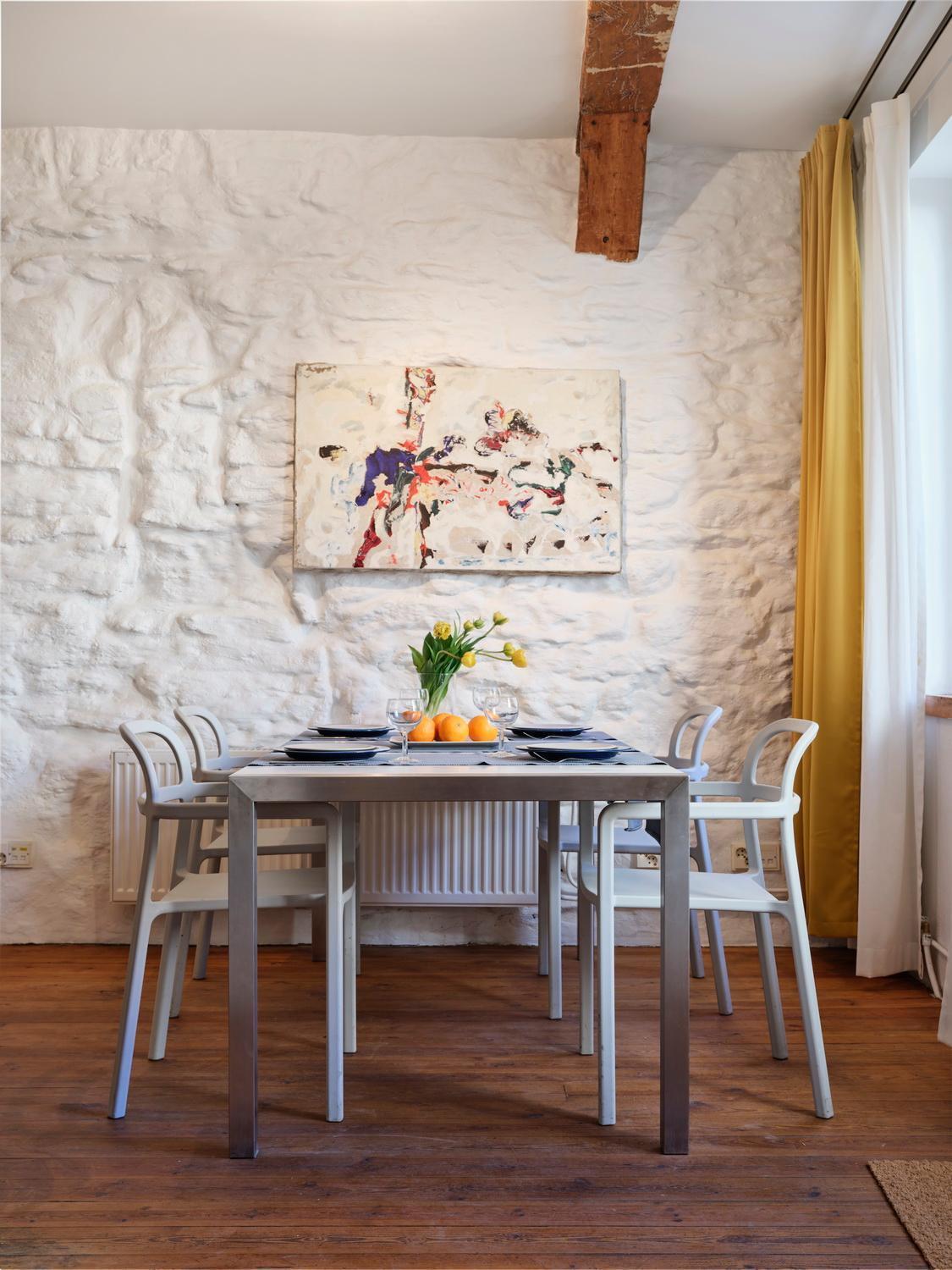 Historic Apartment With Private Garden In Old Town Tallinn Exterior photo