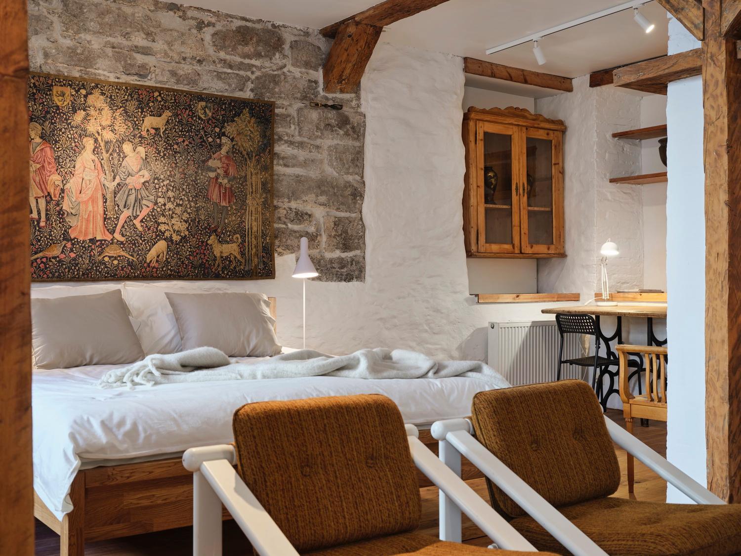 Historic Apartment With Private Garden In Old Town Tallinn Exterior photo
