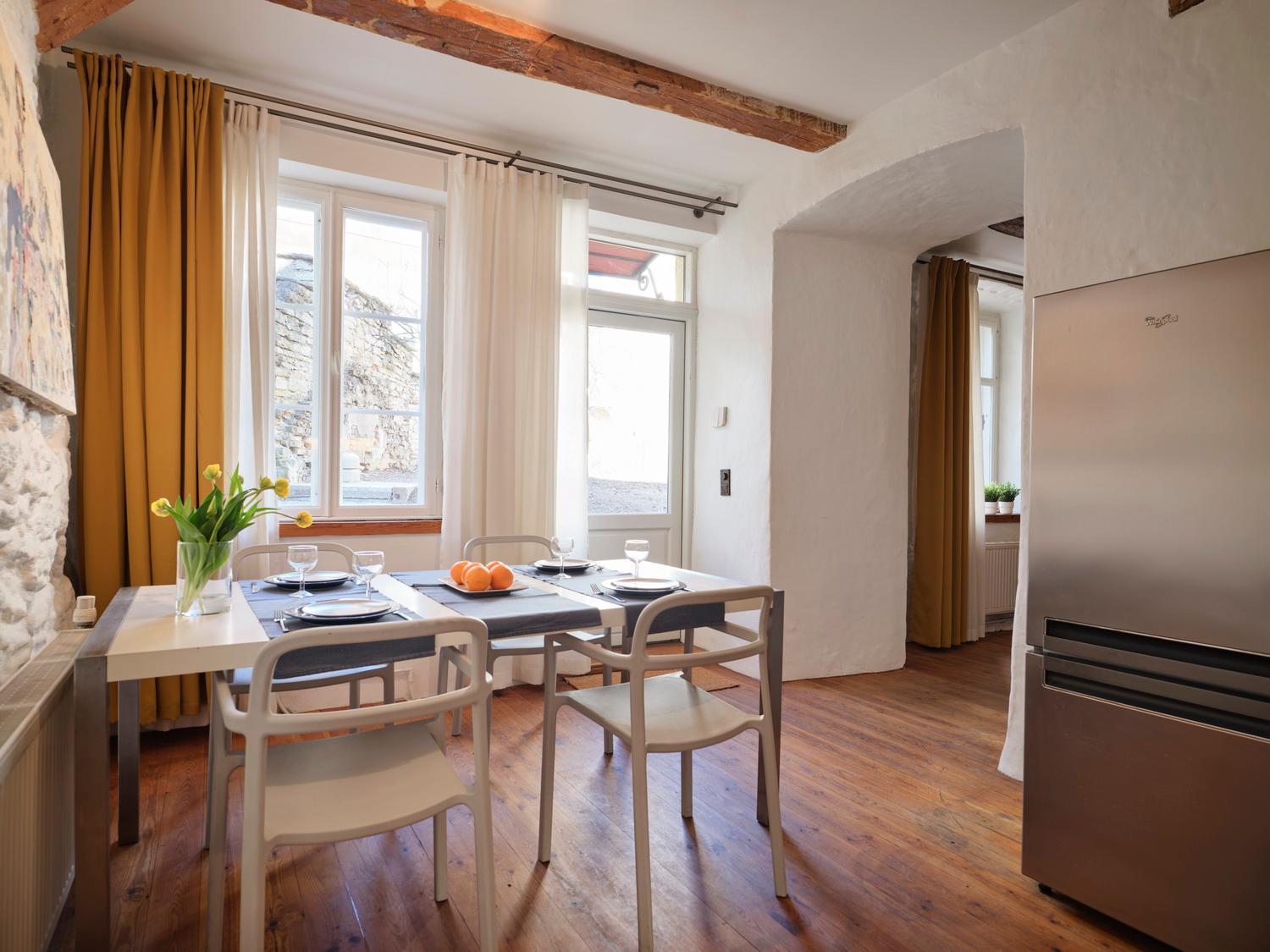 Historic Apartment With Private Garden In Old Town Tallinn Exterior photo